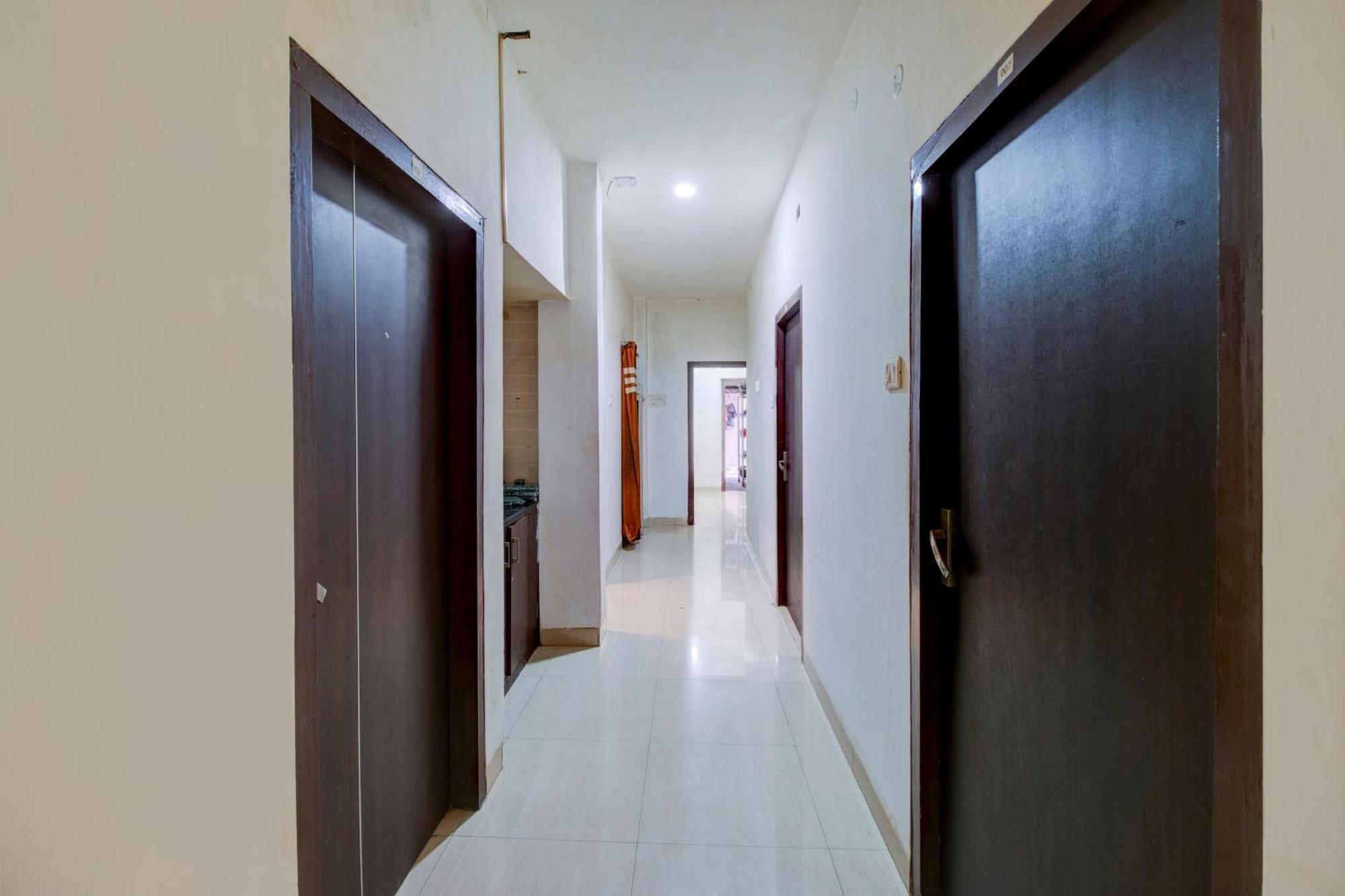 Hotel O Hill View Residency Near Aca Stadium Guwahati Buitenkant foto