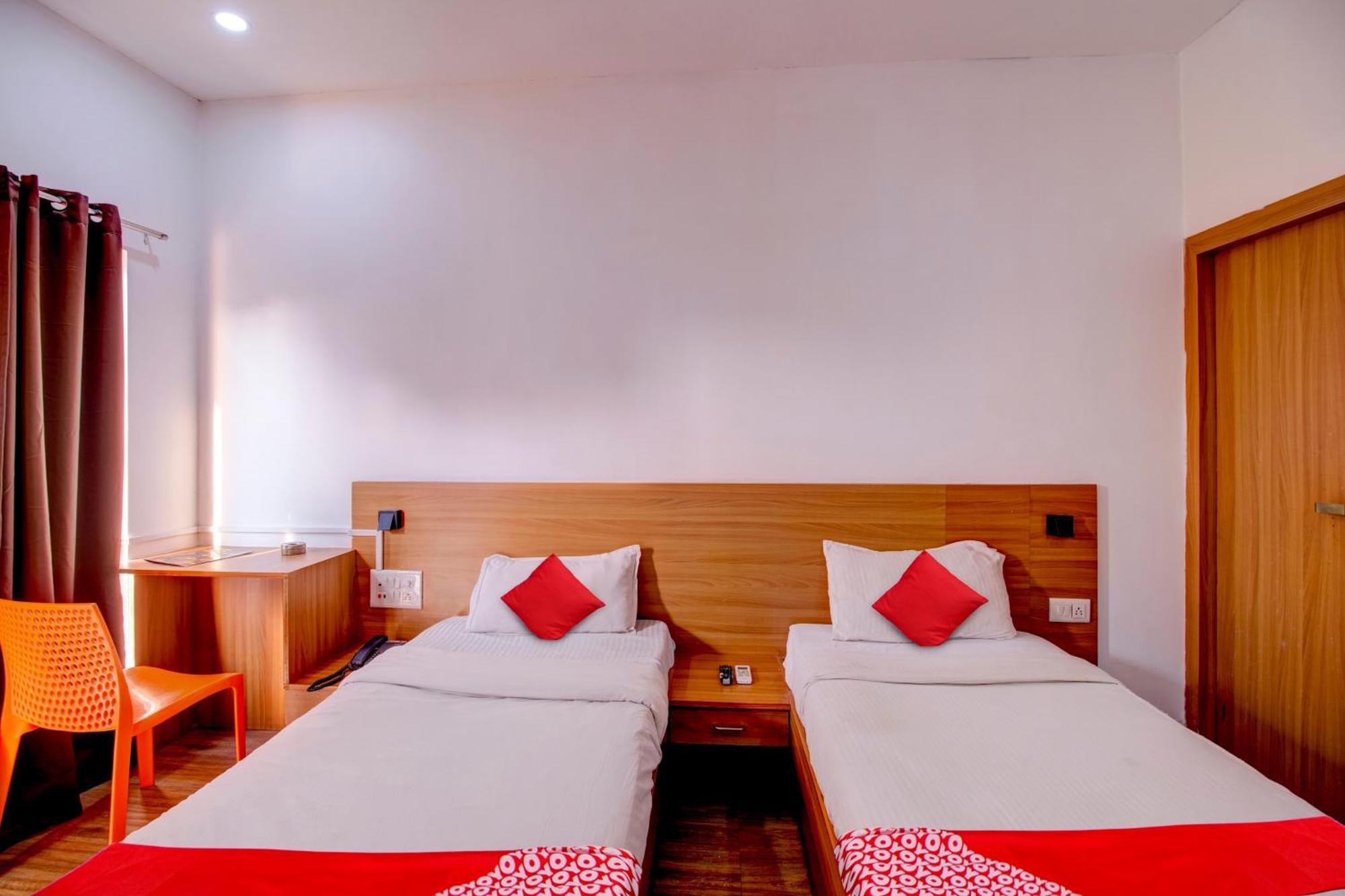 Hotel O Hill View Residency Near Aca Stadium Guwahati Buitenkant foto