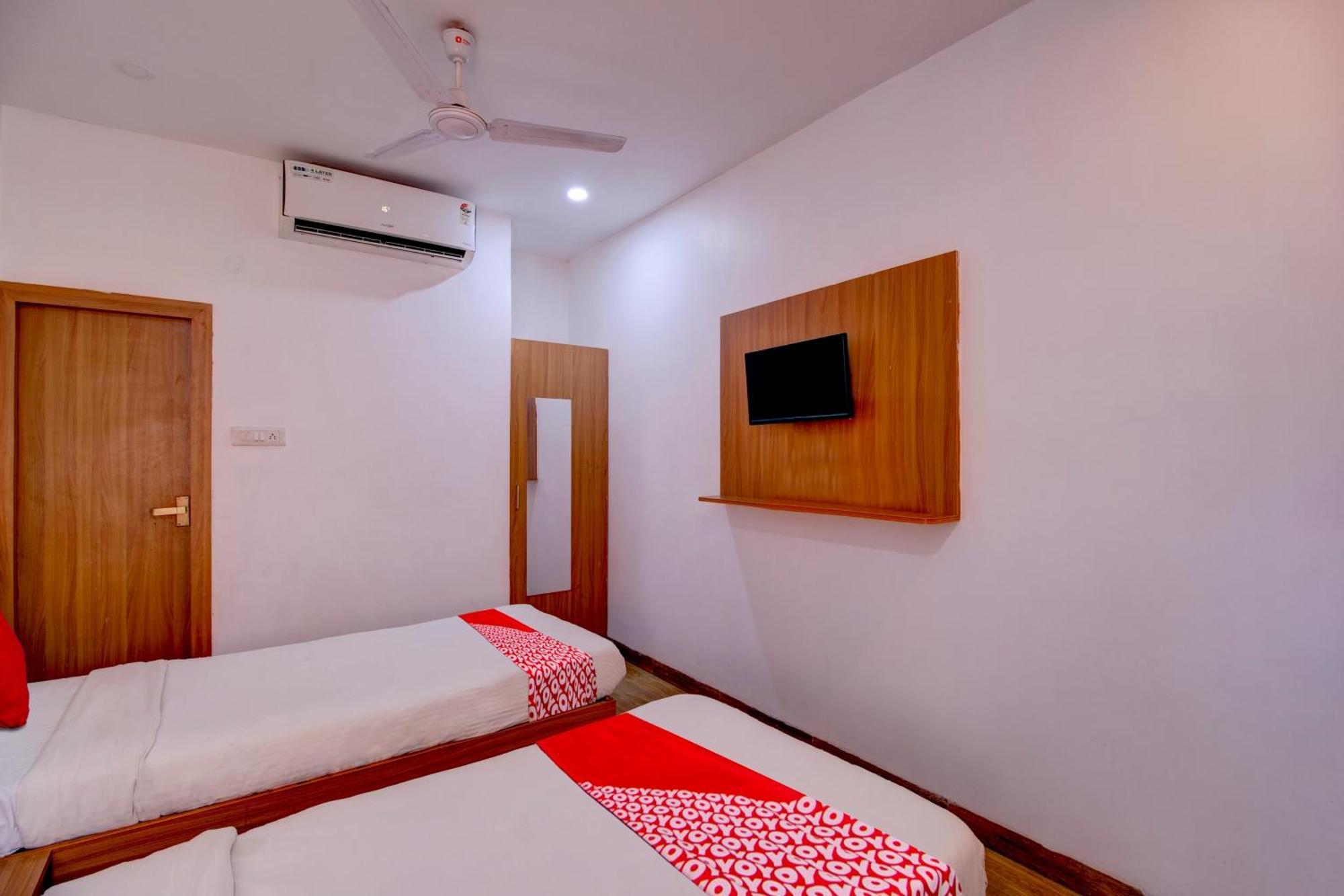 Hotel O Hill View Residency Near Aca Stadium Guwahati Buitenkant foto
